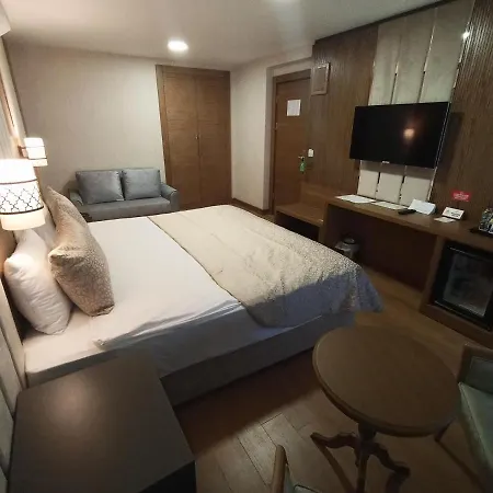 Hotel Bahçelievler 4*